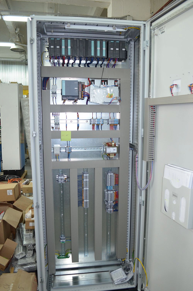 Сборка щитов управления инженерными системами предприятия для АО «Информационные спутниковые системы» им. Академика Решетнева