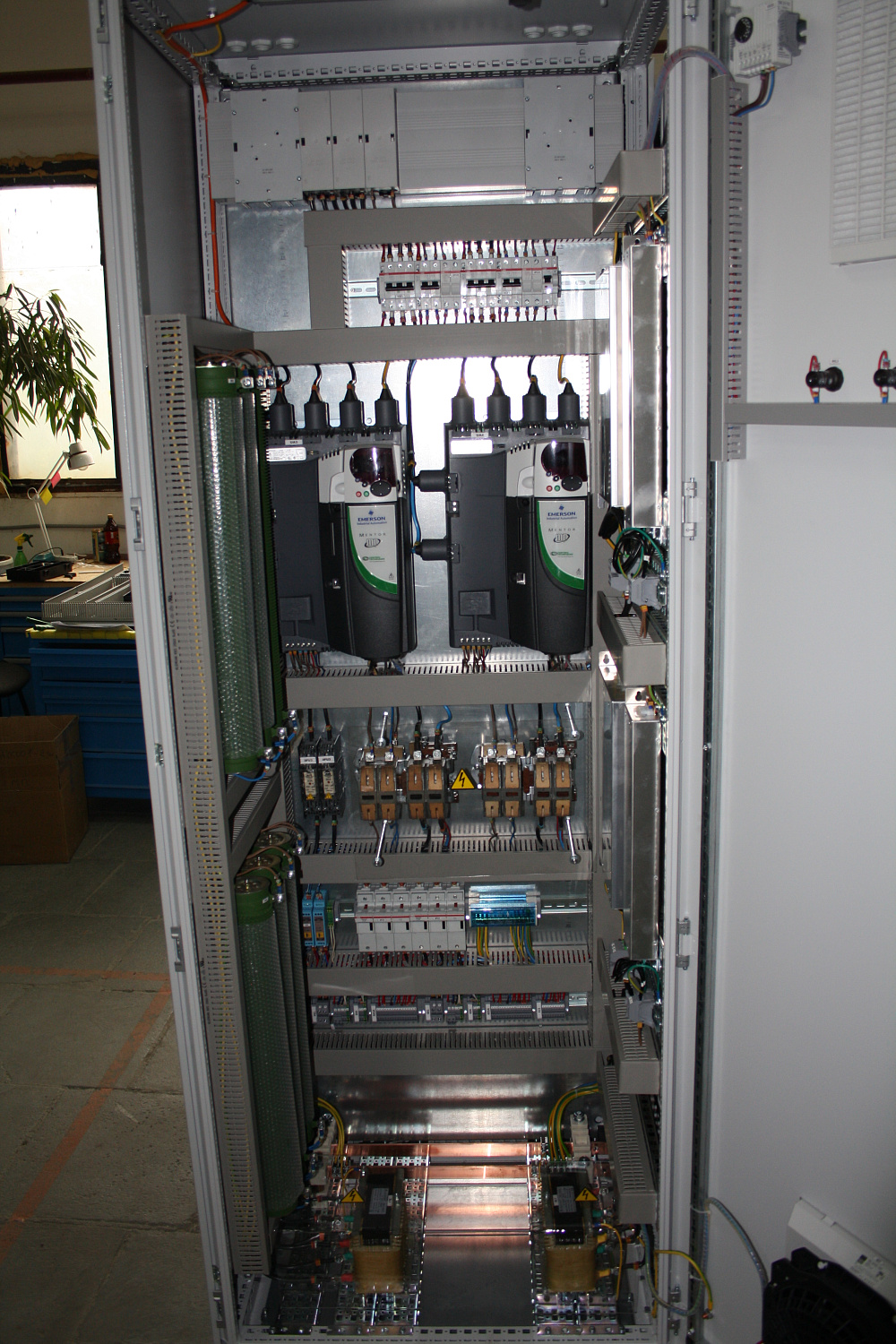 Электрощиты для ЦАГИ: управление аэродинамической испытательной установкой